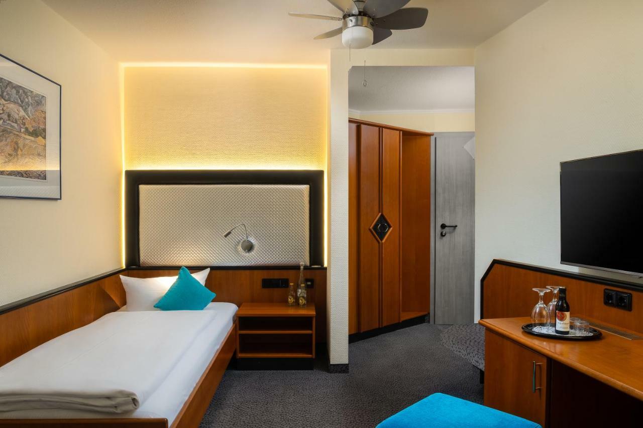 Classic Single Room